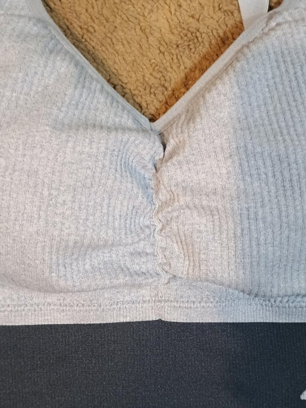 Hurley/Sports Bra/Womens Medium/Blue Cross Back Plunge V Athleisure Active Top - Picture 3 of 7